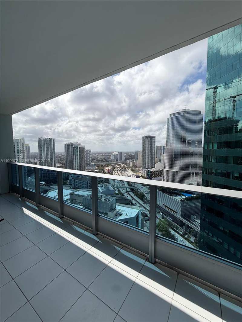 200 Biscayne Boulevard Way # 3709, Miami FL 33131