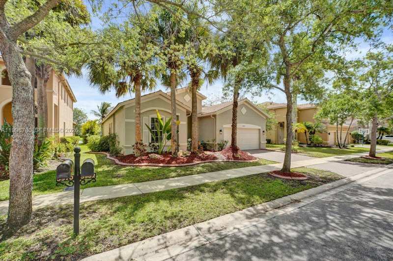 3982 W Whitewater Ave, Weston FL 33332