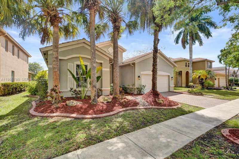 3982 W Whitewater Ave, Weston FL 33332