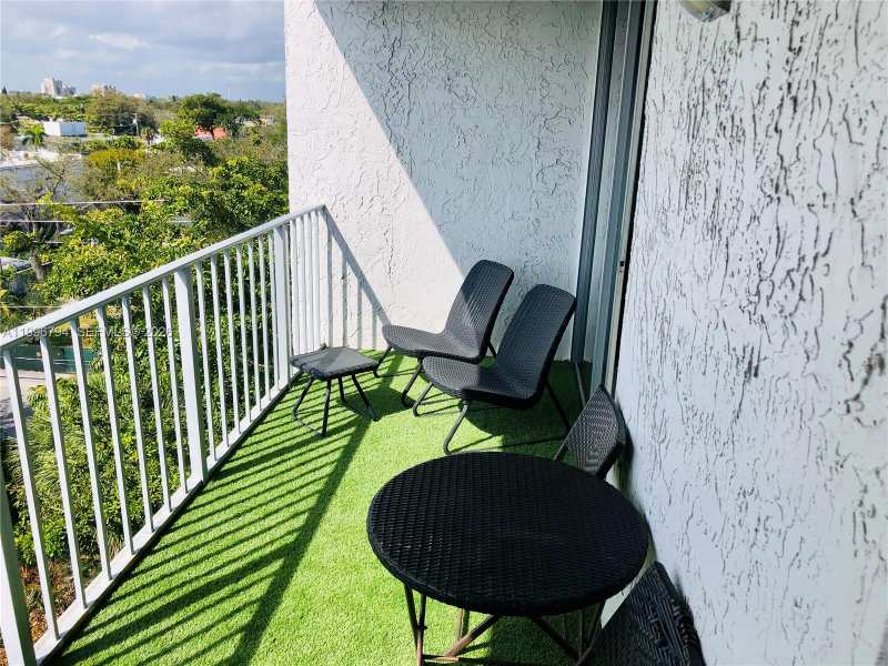 650 NE 64th St # G609, Miami FL 33138