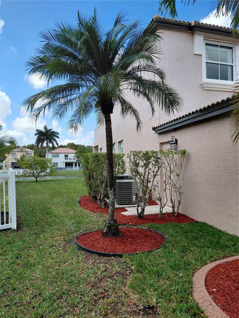 16863 SW 50th St, Miramar FL 33027