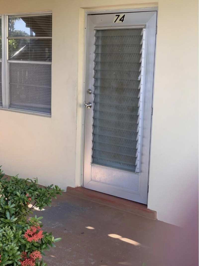 74 Sheffield D, West Palm Beach FL 33417