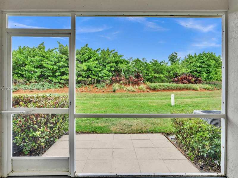 8 Key West Ct # 8, Weston FL 33326