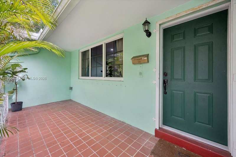 3490 William Ave, Miami FL 33133