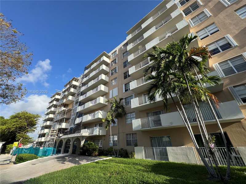 1455 N Treasure Dr # 7B, North Bay Village FL 33141