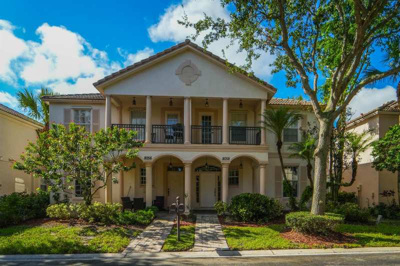 8058 Murano Circle, Palm Beach Gardens FL 33418