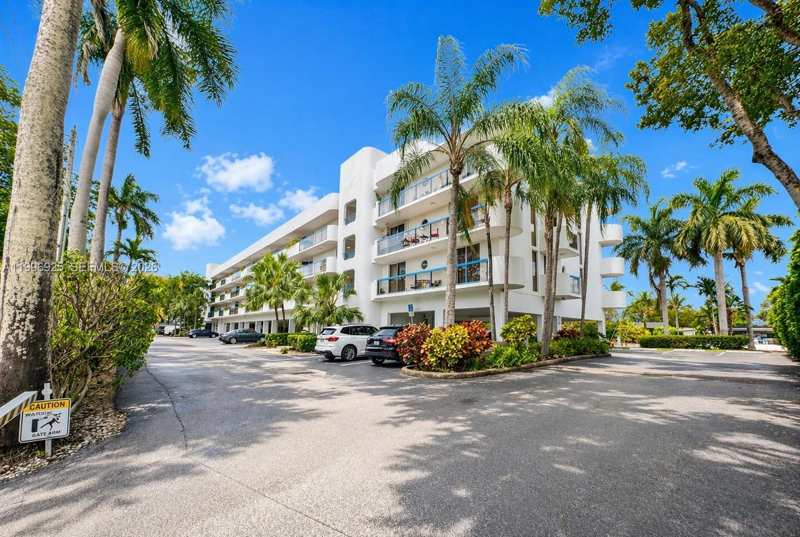 2370 NE 135th St # 405, North Miami FL 33181