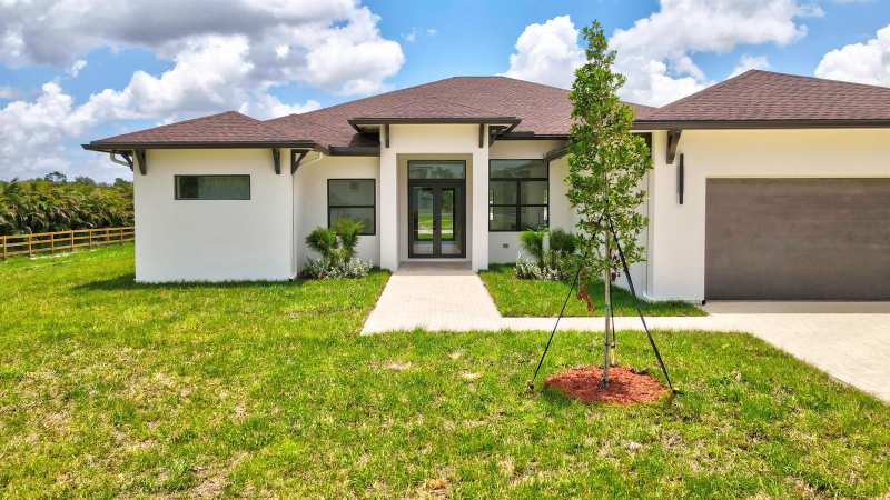 2324 Deer Run Trail, FL 33470
