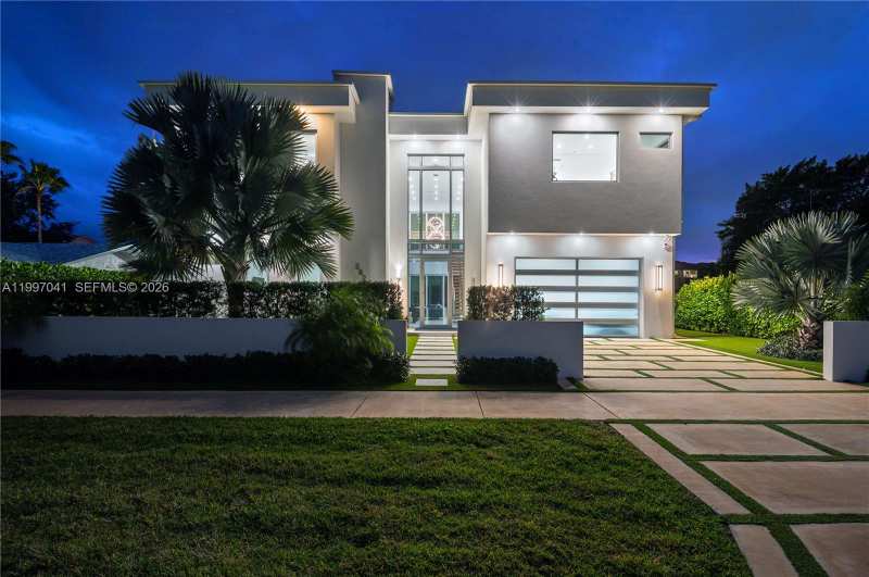 2628 Marcinski Rd, Jupiter FL 33477