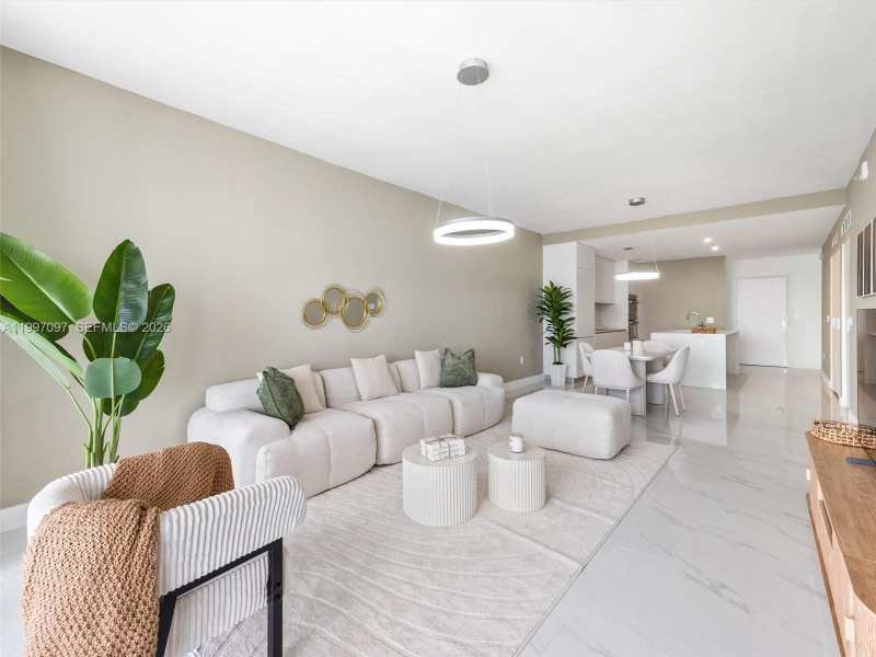 700 NE 24th St # 606, Miami FL 33137