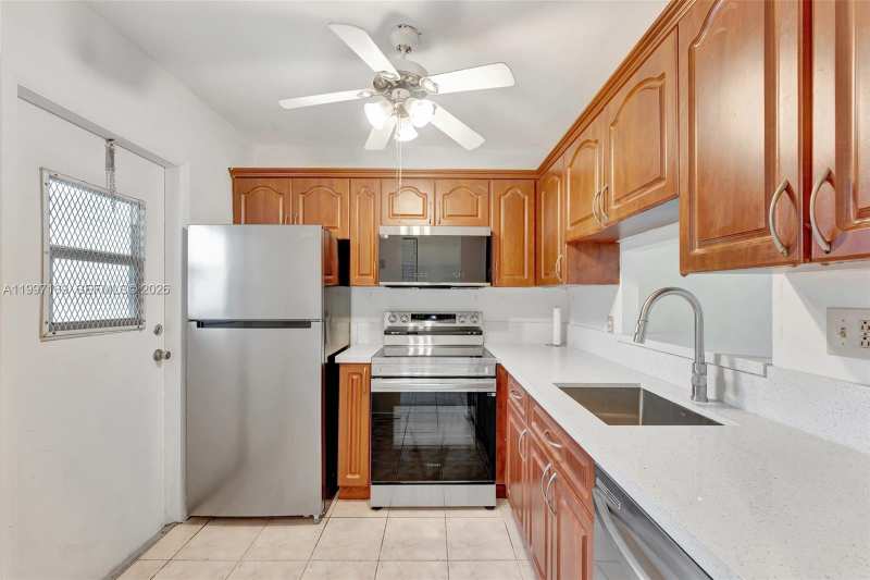 4341 NW 16th St # 203, Lauderhill FL 33313