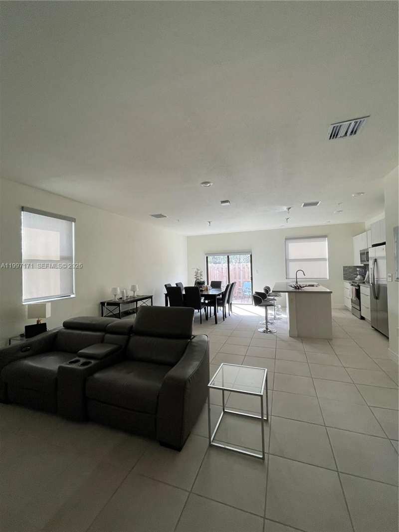 10437 NW 82nd St # 1, Doral FL 33178