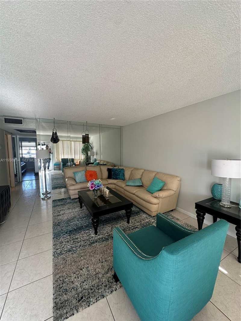 3043 Exeter, Boca Raton FL 33434