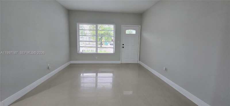 75 SW 32nd Ct Rd, Miami FL 33135