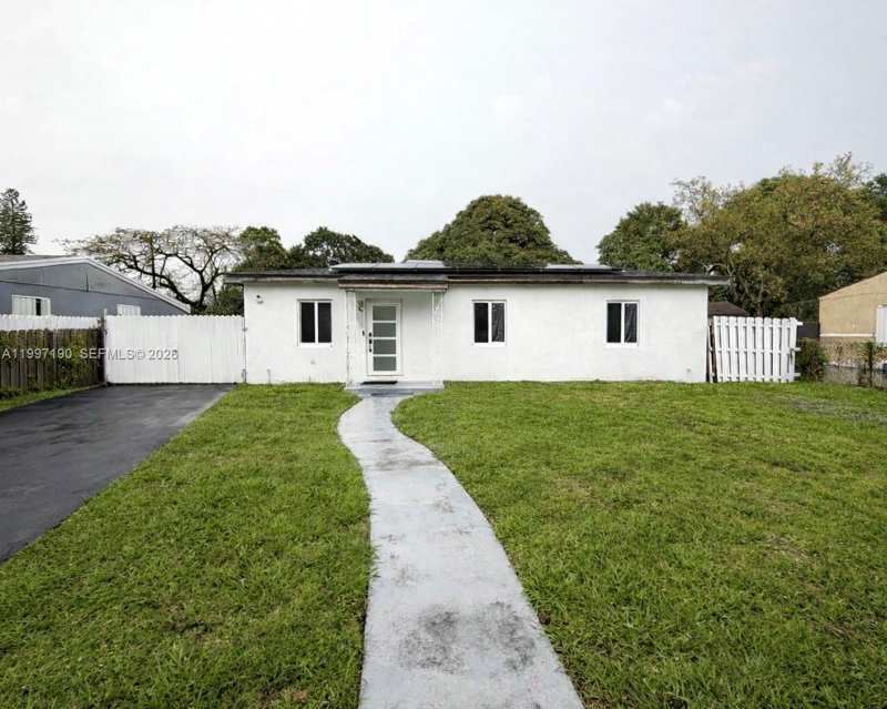 1215 Kasim St, Opa-Locka FL 33054