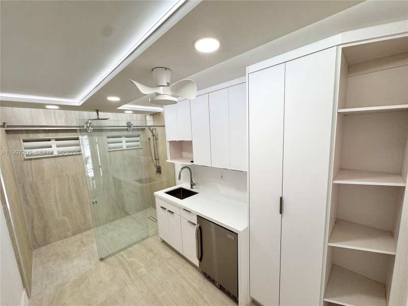 2899 Collins Ave # 6, Miami Beach FL 33140