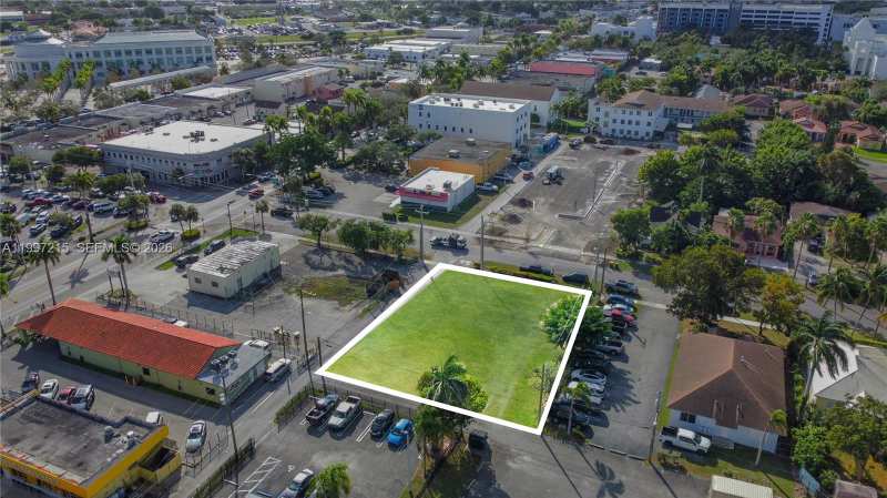 31 NW 4th St, Homestead FL 33030