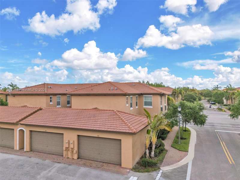 1148 SW 147th Ave, Pembroke Pines FL 33027