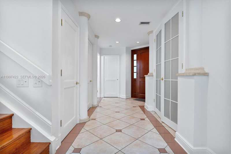 6720 SW 88th Ter, Pinecrest FL 33156