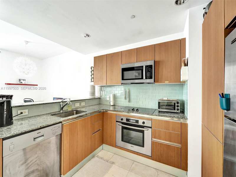 1050 Brickell Ave # 2722, Miami FL 33131