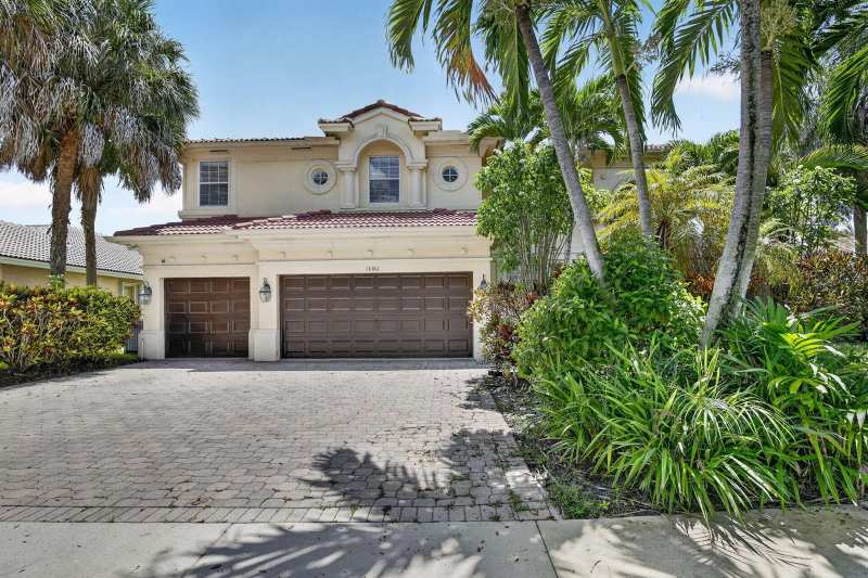 13382 Lakepointe Circle, Cooper City FL 33330