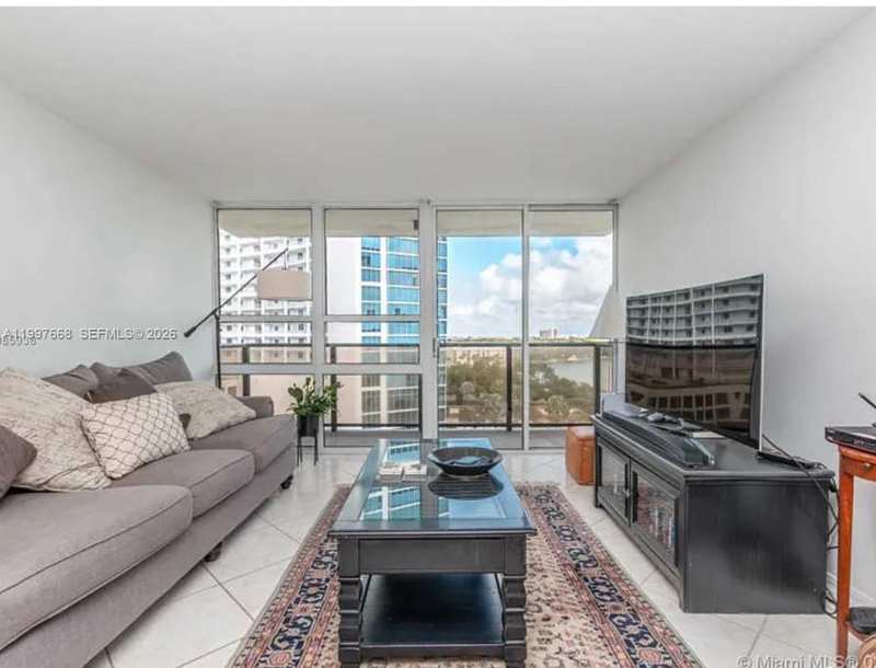 600 NE 36th St # 1006, Miami FL 33137