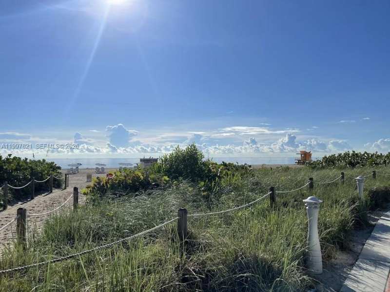 335 Ocean Dr # 214, Miami Beach FL 33139