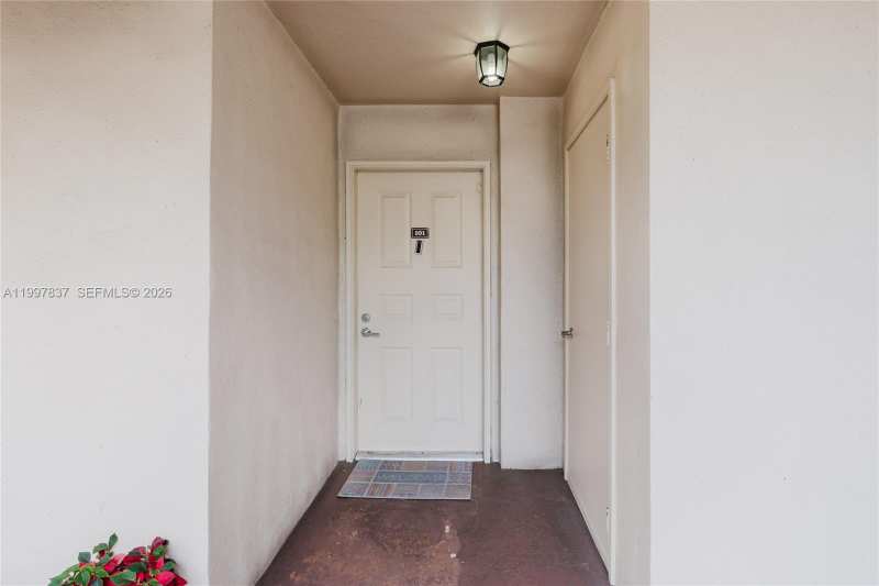 101 SW 96th Ter # 101, Plantation FL 33324