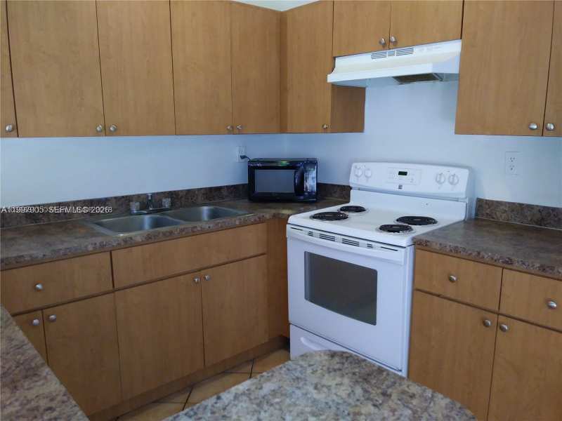 EASTSIDE MANOR CONDO