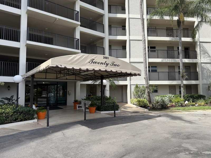 2681 S Course Drive # 511, Pompano Beach FL 33069