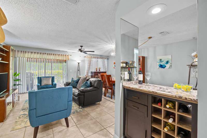12196 Sag Harbor Court # 5, Wellington FL 33414