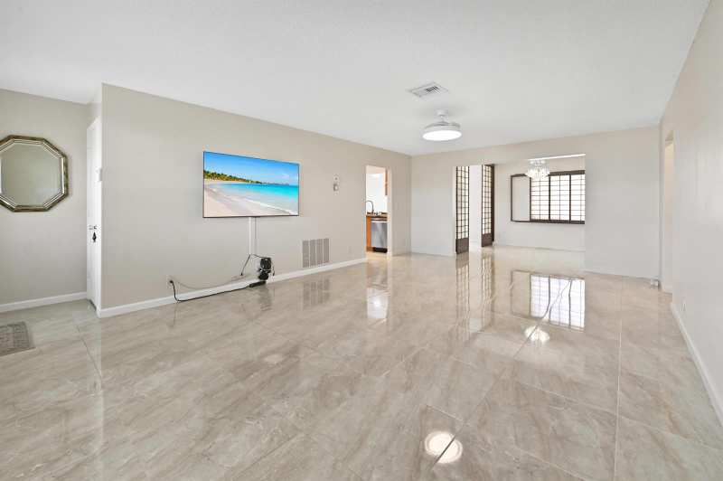 2012 SW 17th Avenue, Boynton Beach FL 33426