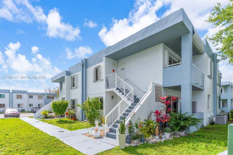 6210 SW 131st Ct # 204, Miami FL 33183