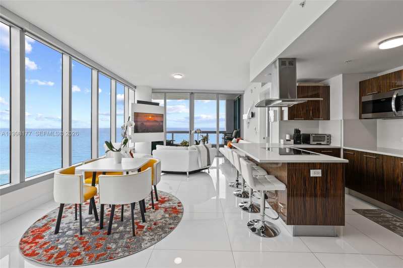 6899 Collins Ave # 1905, Miami Beach FL 33141