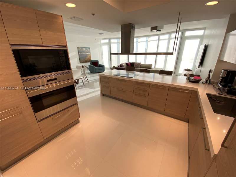 17301 Biscayne Blvd # 2311, North Miami Beach FL 33160