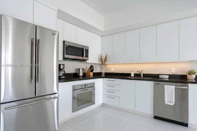 92 SW 3rd St # 3512, Miami FL 33130