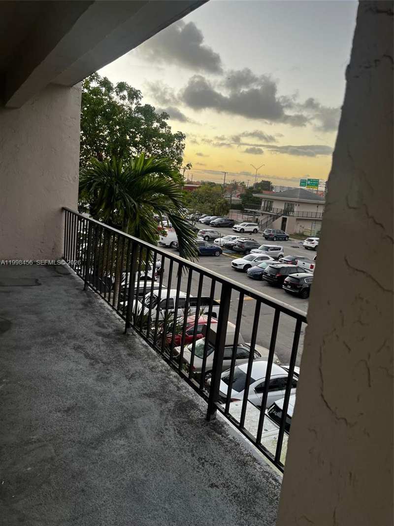 5625 W 20th Ave # 306, Hialeah FL 33012