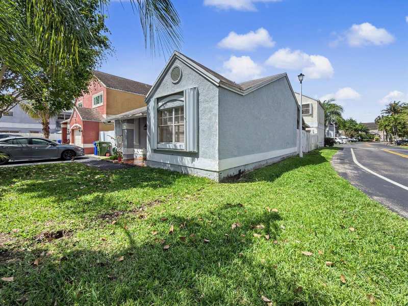 10151 NW 3rd Street, Pembroke Pines FL 33026