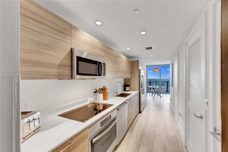 121 NE 34th St # 2815, Miami FL 33137