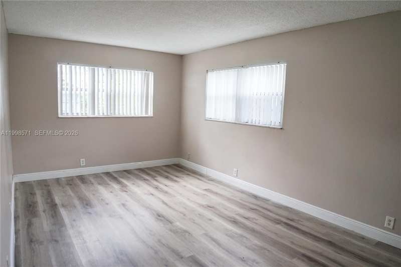4280 Woodside Dr # 12, Coral Springs FL 33065
