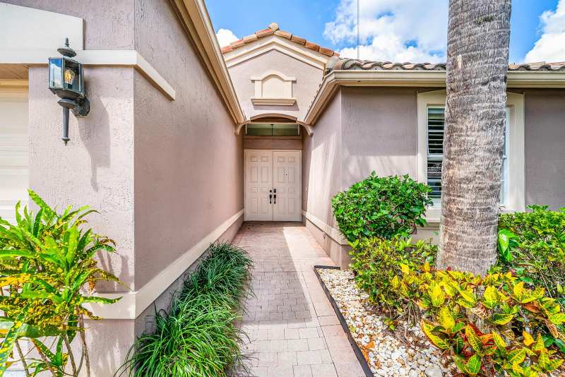 9989 Torino Drive, Lake Worth FL 33467