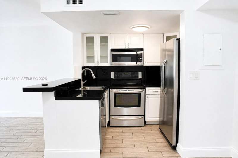 8695 NW 6th Ln # 212, Miami FL 33126
