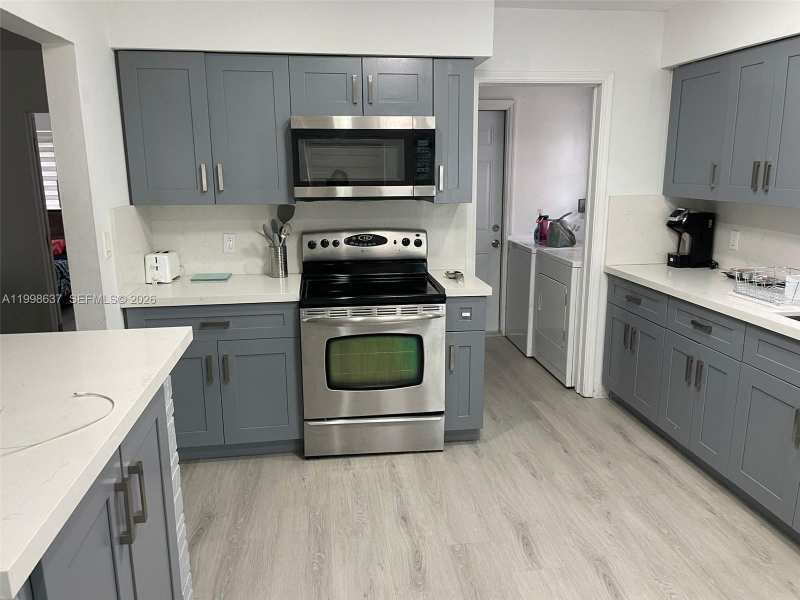 230 NE 2nd PL, Dania Beach FL 33004