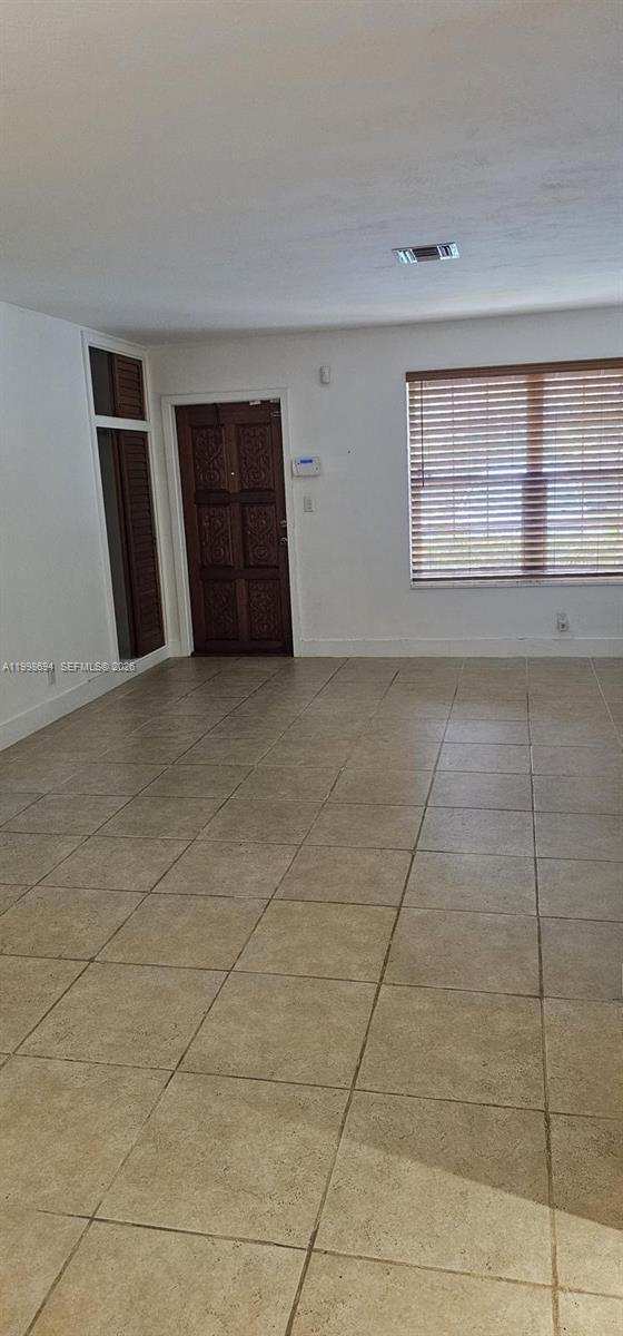 6350 SW 3rd St, Pembroke Pines FL 33023