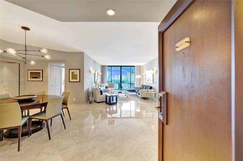 2800 Island Blvd # 1001, Aventura FL 33160