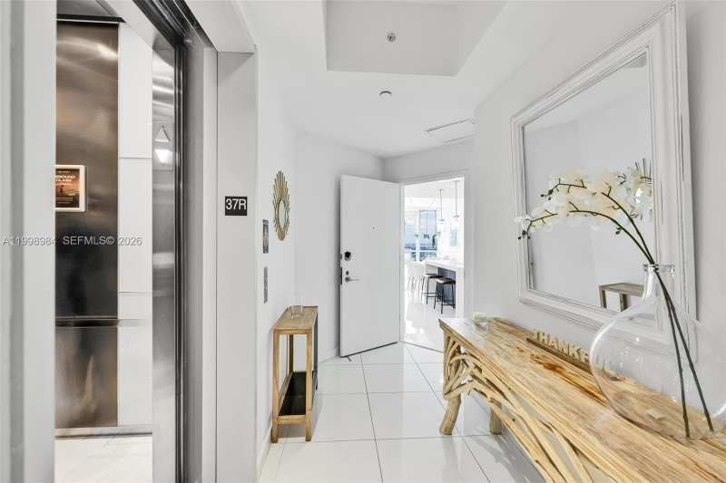 851 NE 1st Ave # 3708, Miami FL 33132