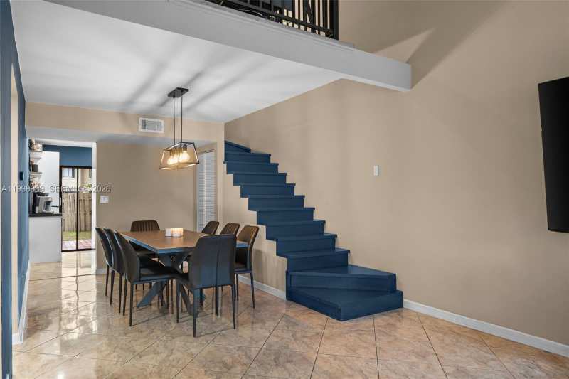 11166 NW 37th St, Sunrise FL 33351