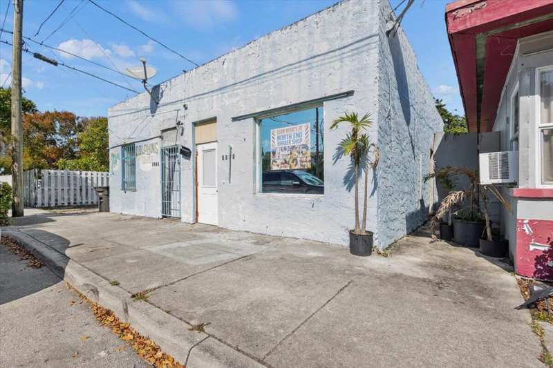 1504 N Sapodilla Avenue, West Palm Beach FL 33401