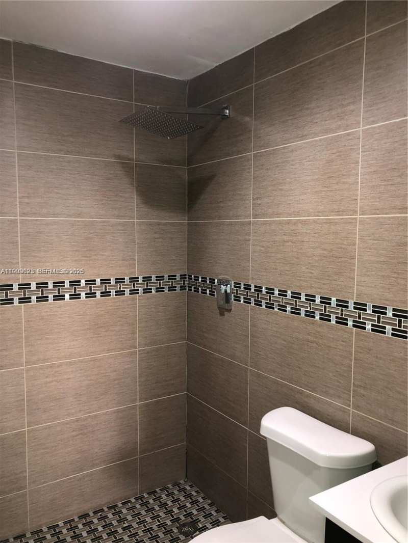 2730 Collins Ave # 310, Miami Beach FL 33140