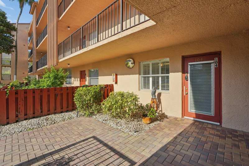 370 NW 76th Avenue # 104, Margate FL 33063